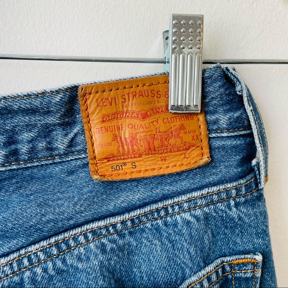 Levi’s 501 Wedgie Icon Straight Leg Button-Closure Cropped Jeans - Picture 4 of 7